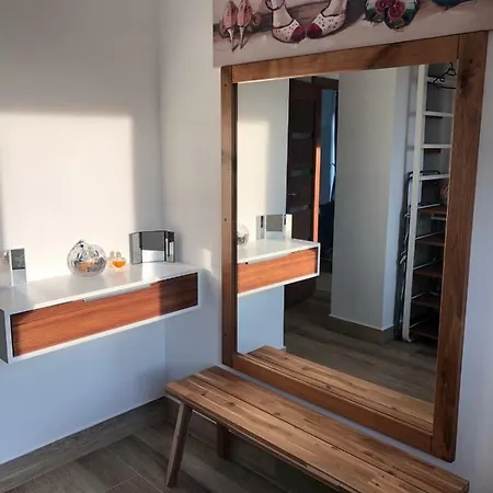 Beach Chic Penthouse Mamaia Nord * 康斯坦察